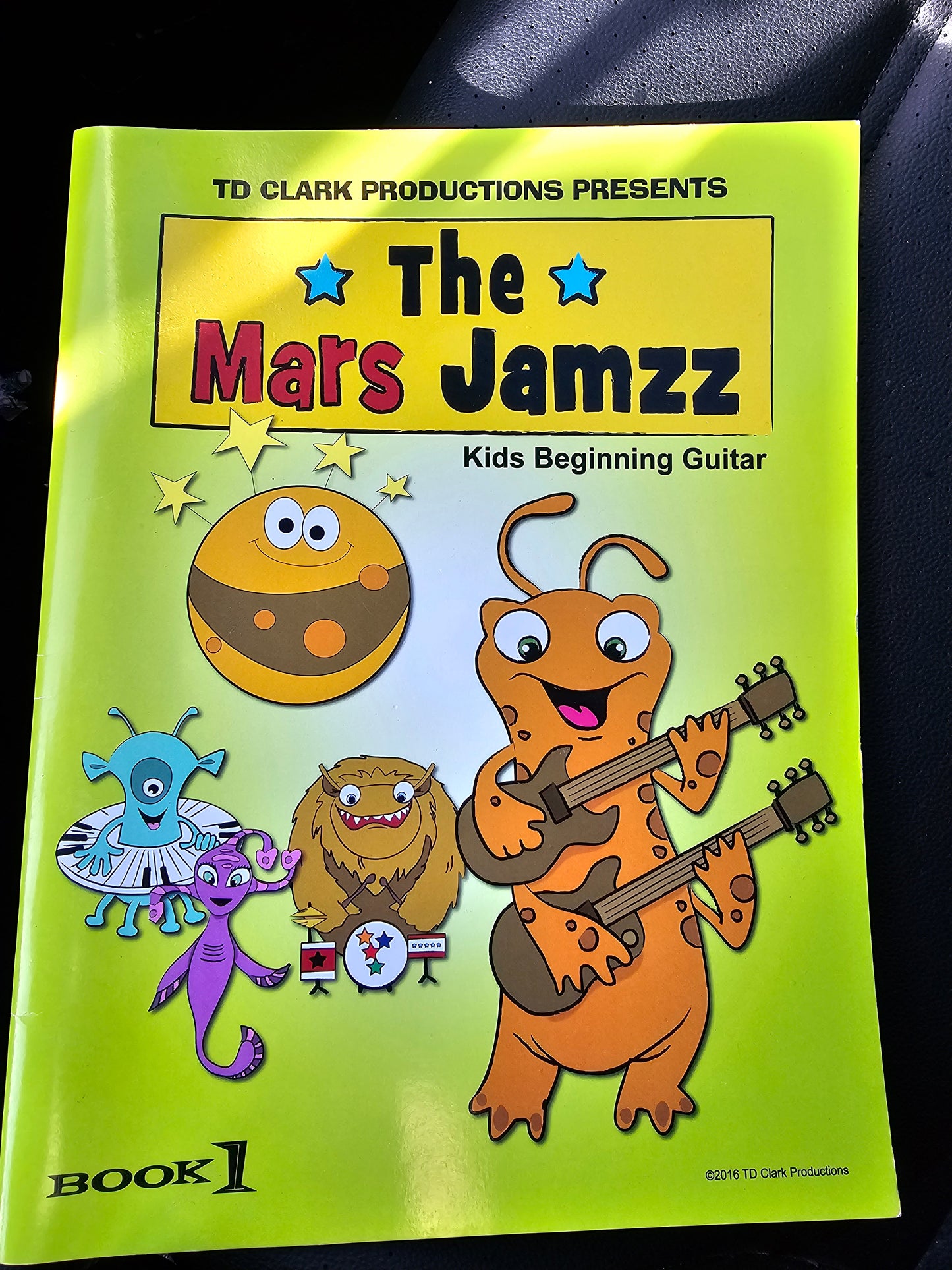 The Mars Jamzz Beginning Guitar Book 1