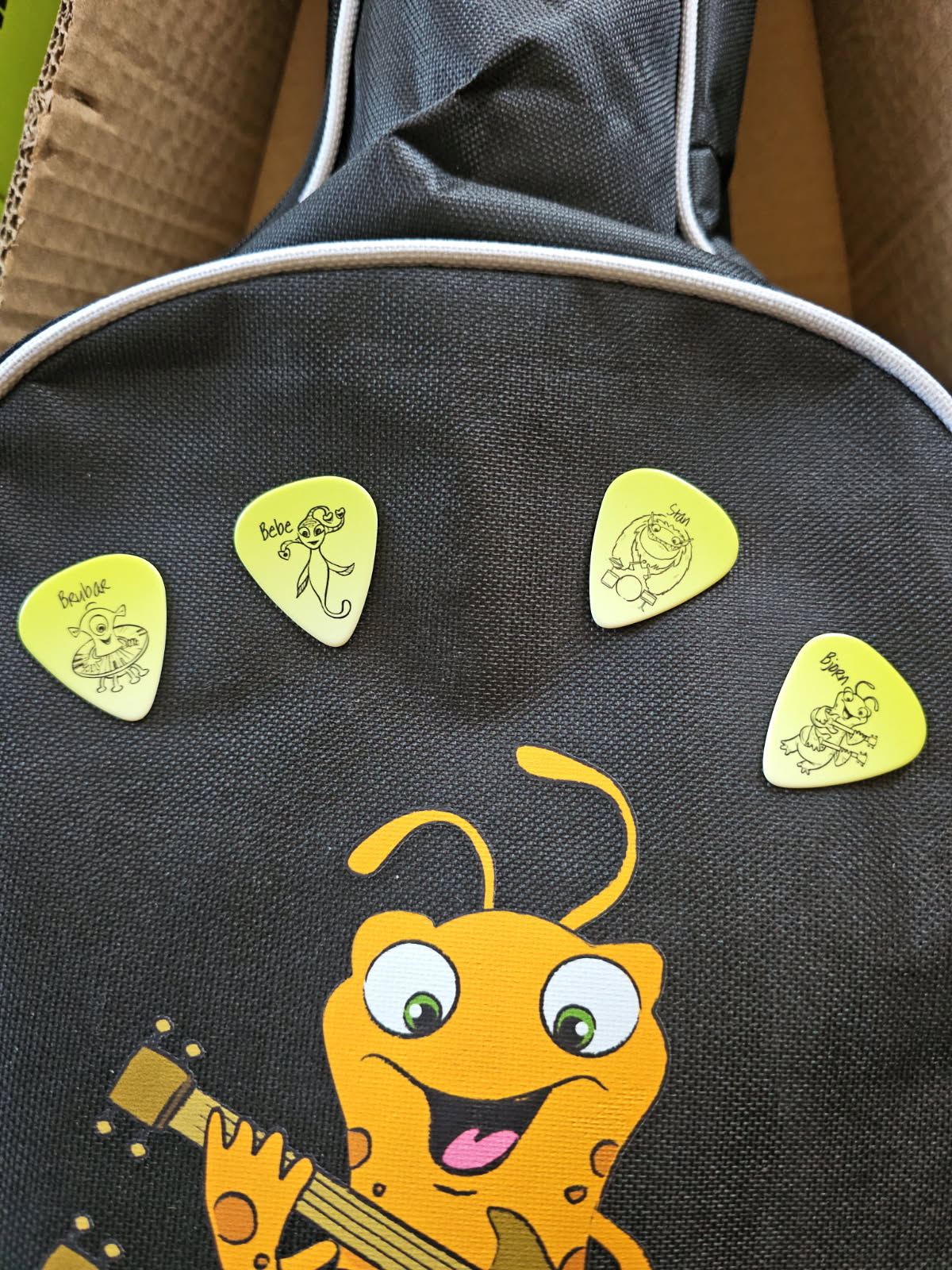 Mars Jams Kids Beginning Guitar Pack